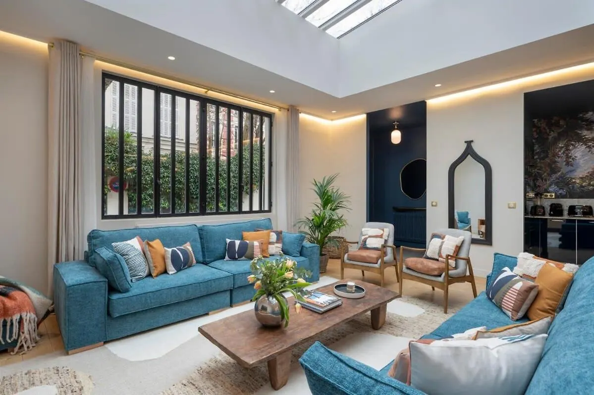 פריז La Villa Ballu
